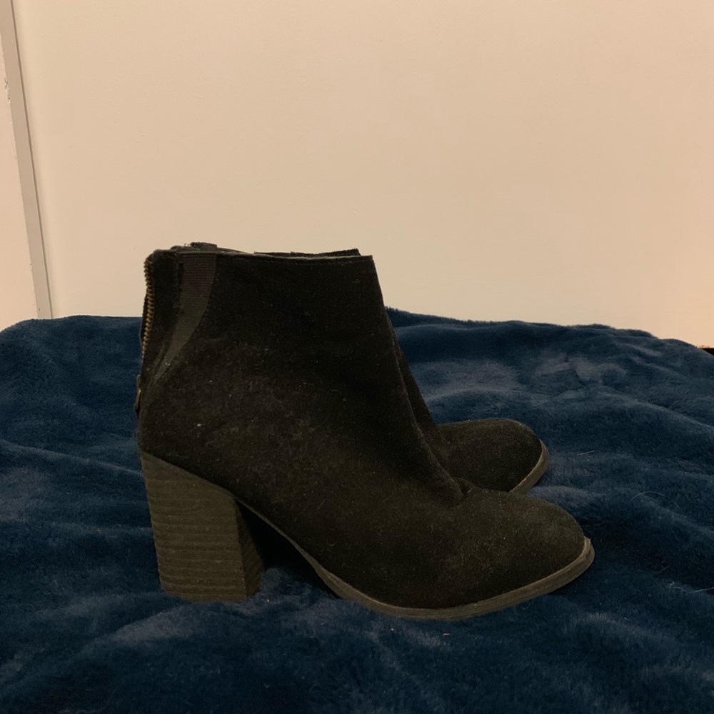black booties